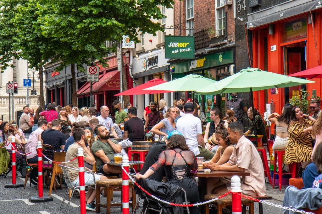 Dublin,,Ireland, ,13th,June,2021, ,Crowds,Outside,Street